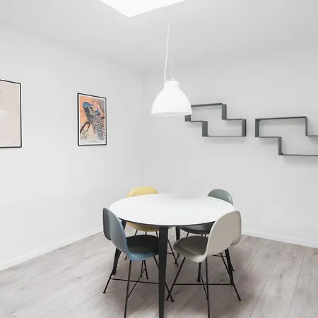 Fantastic 1-br With A French Balcony - 162 *